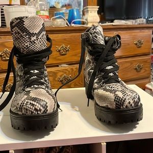 Woman combat boots